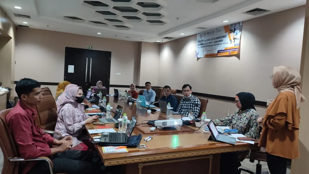 Sertifikasi dan Pelatihan